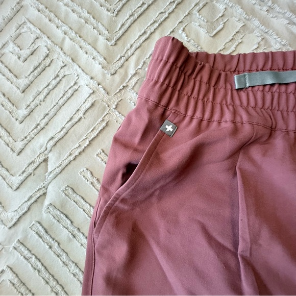 Figs Mauve High Waist Skinny Scrub Pants | LP - Picture 4 of 9